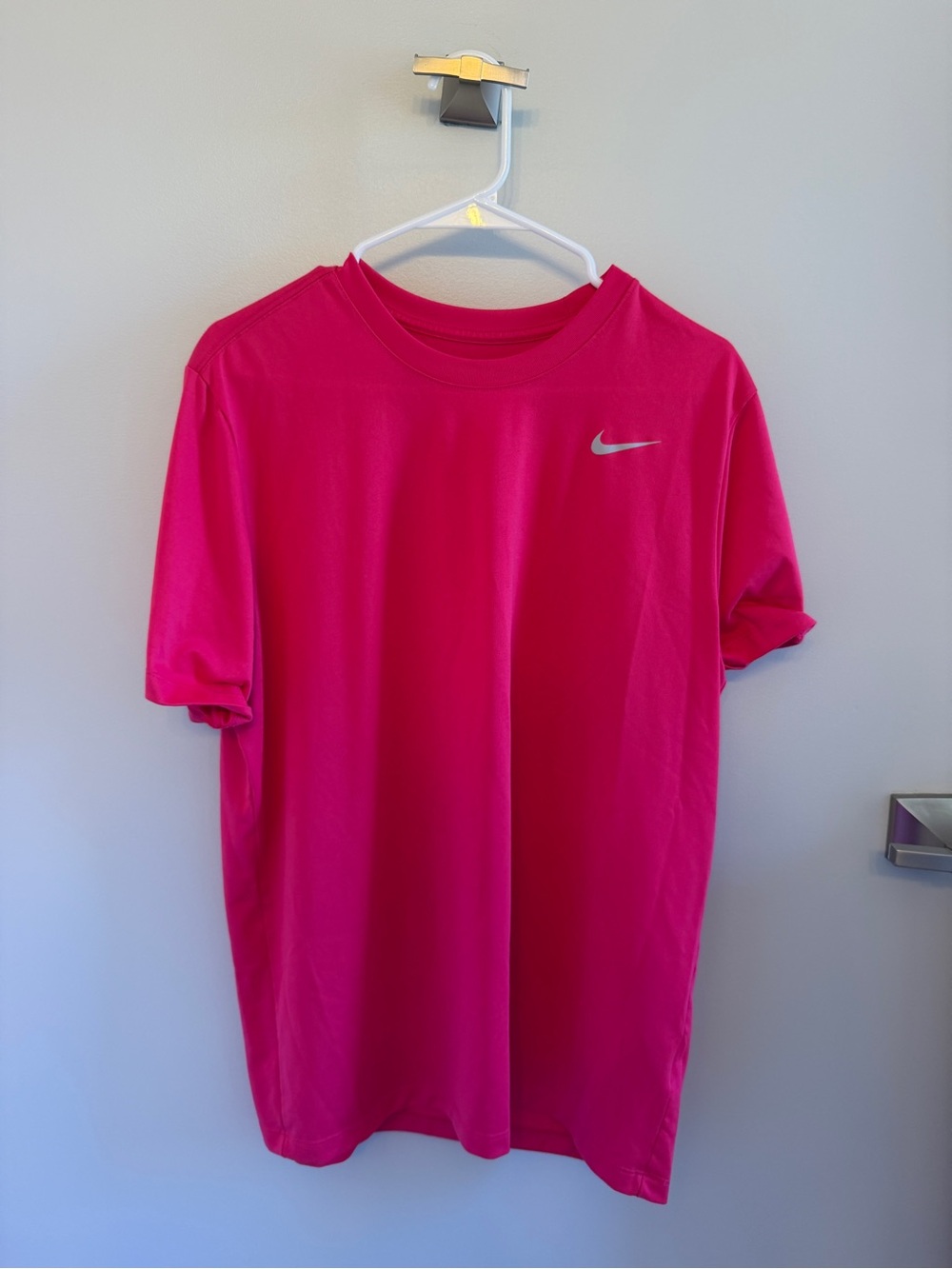 Nike Men’s Athletic Workout Gym Shirt